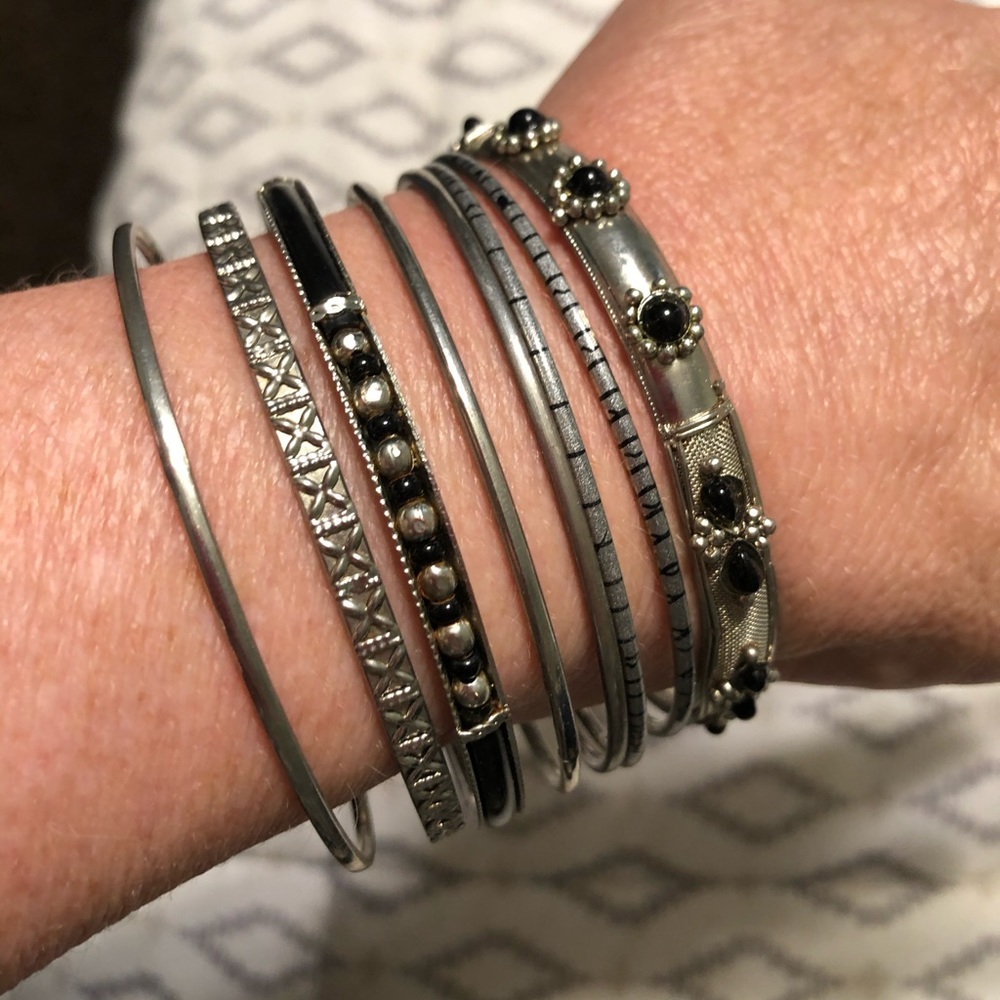 🌻Silver Bangle Set - Picture 3 of 5